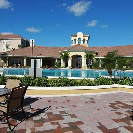 Vista Cay Apartments